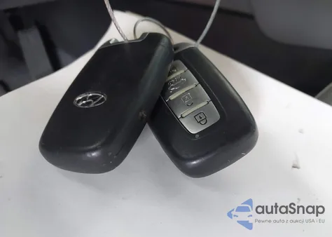 2012 Hyundai Sonata Hybrid z USA, uszkodzony, nr VIN KMHEC4A47CA060132